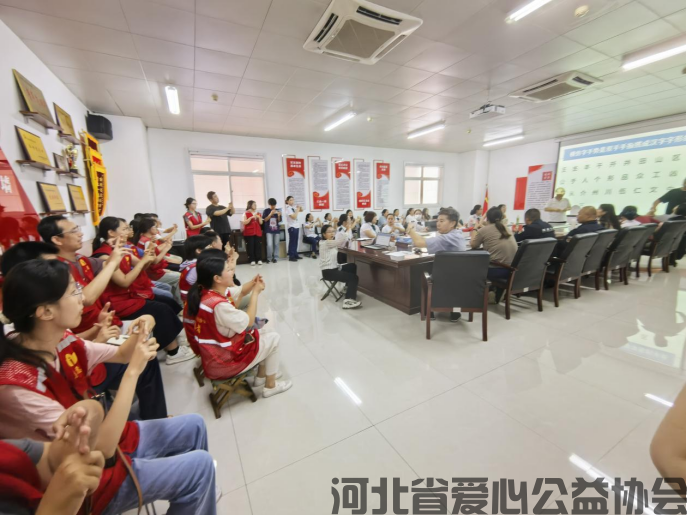 手语课堂开进火车站 | 70余人为无声旅客架起爱心桥(图4)