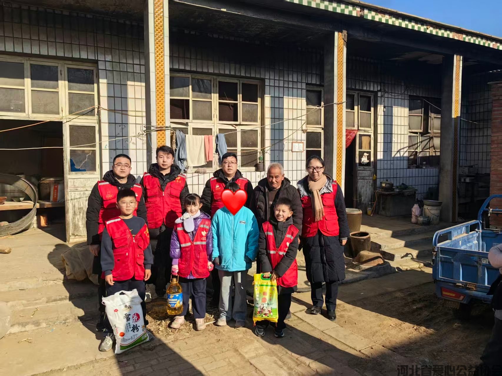 “送温暖”集中行动季——爱心小分队走进石家庄行唐县困境家庭慰问在读小朋友